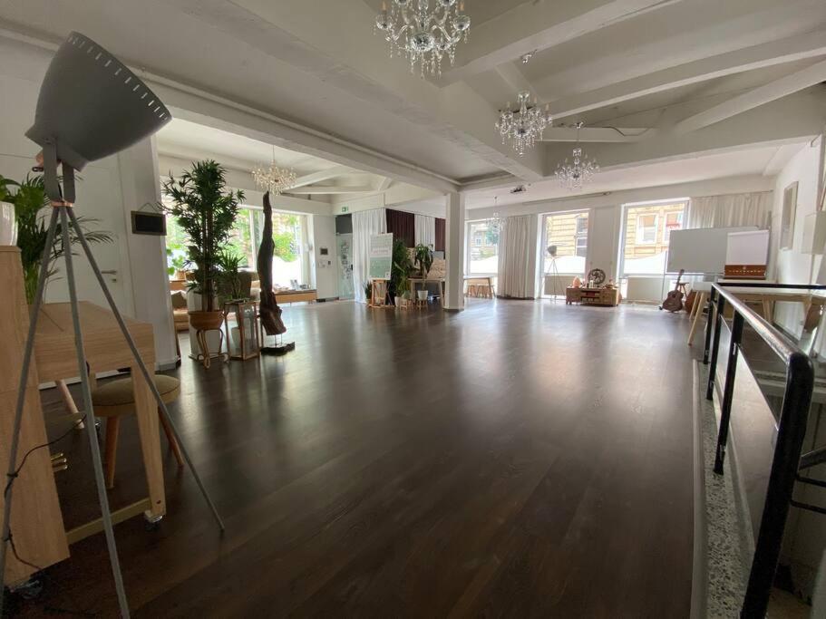 Superschoenes Studio Lunca 220Qm In Stuttgart West Bagian luar foto